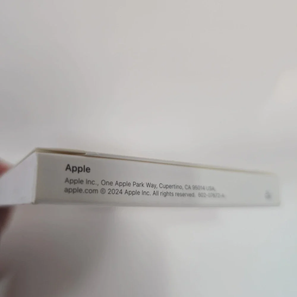 Apple AirTag FineWoven Key Ring Black MA7G4ZM/A New